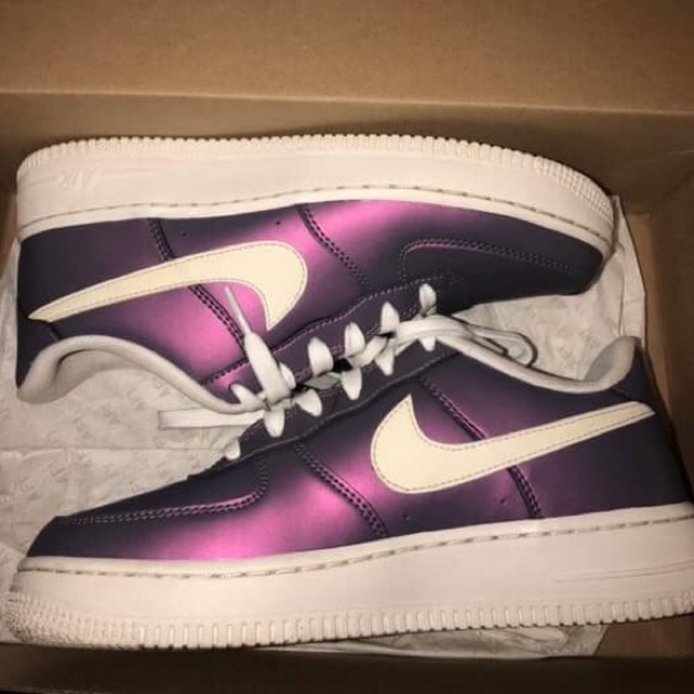 Shoes - Picture 3 of 5